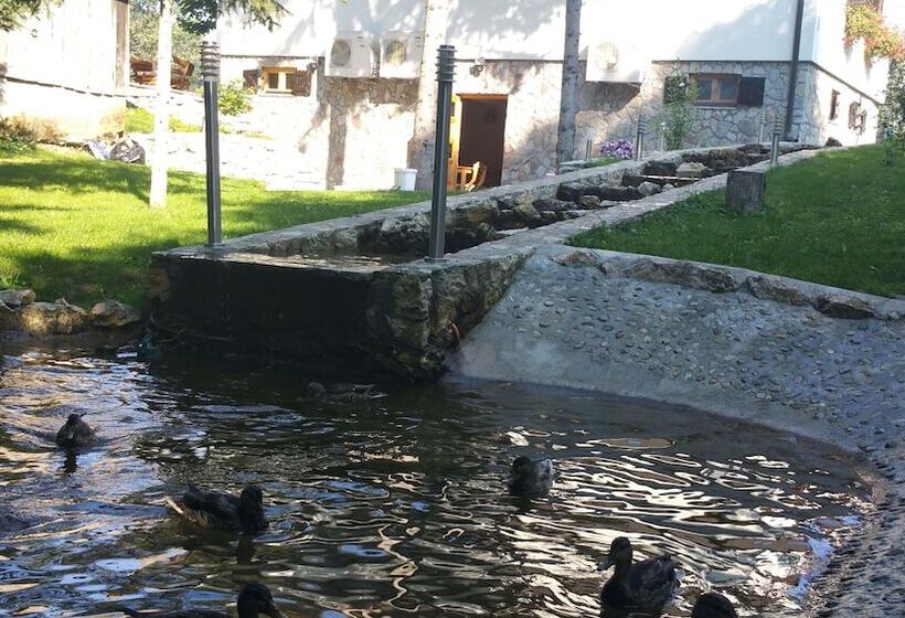 هتل Rustic Inn River 2