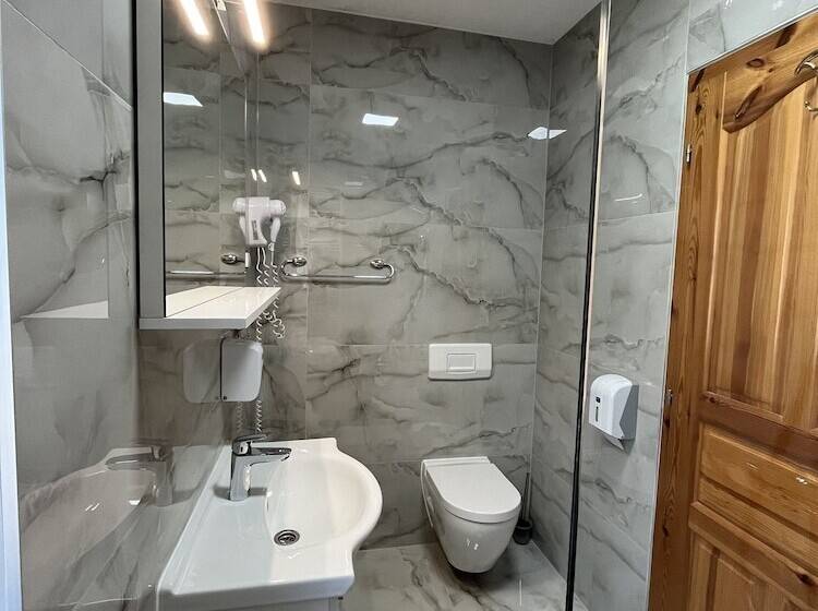 هتل Rustic Inn River 2