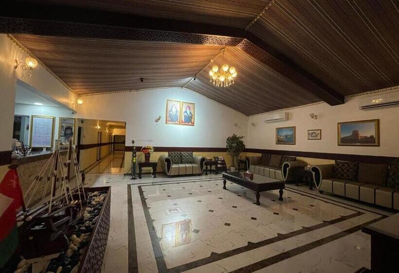 هتل Turtle Beach Resort