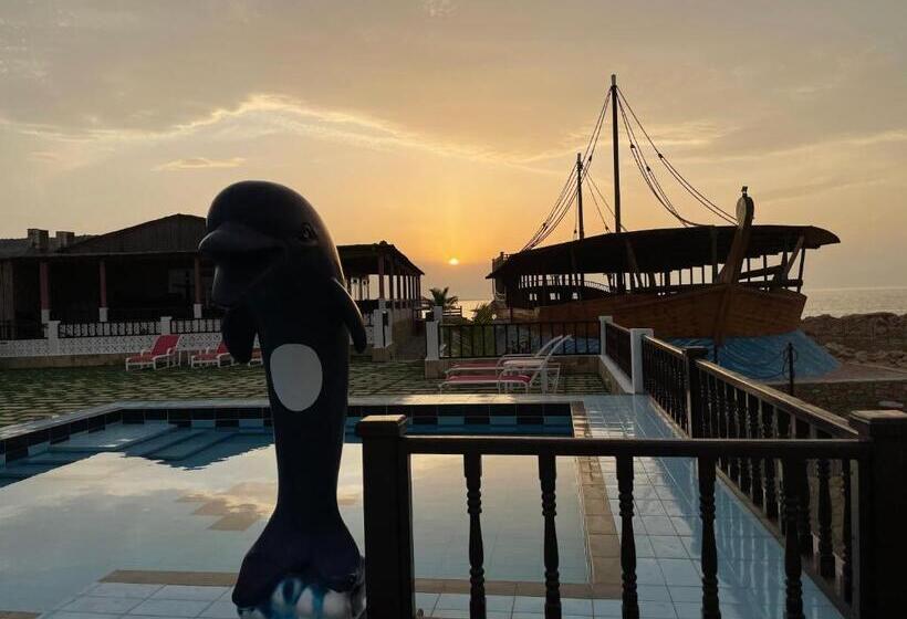 هتل Turtle Beach Resort