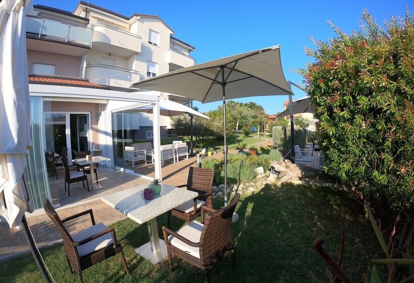 בית מלון כפרי Villa Badi