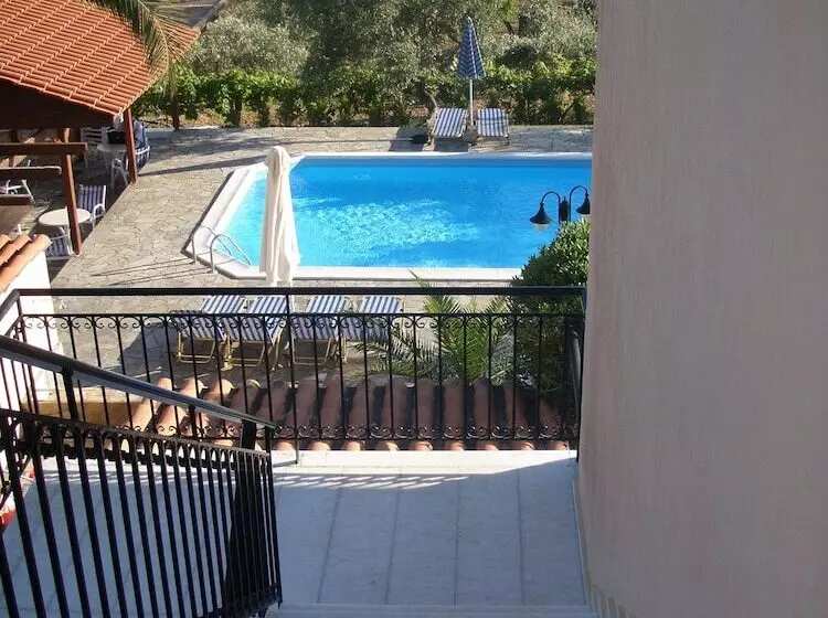 Manolia Studios