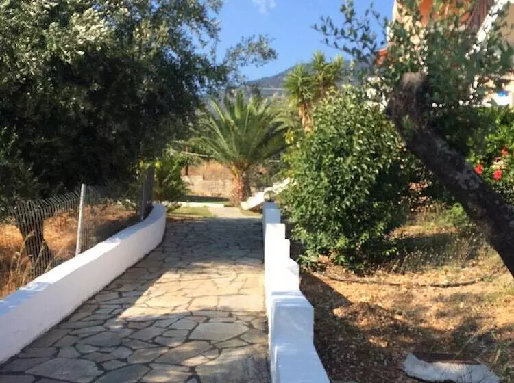Manolia Studios