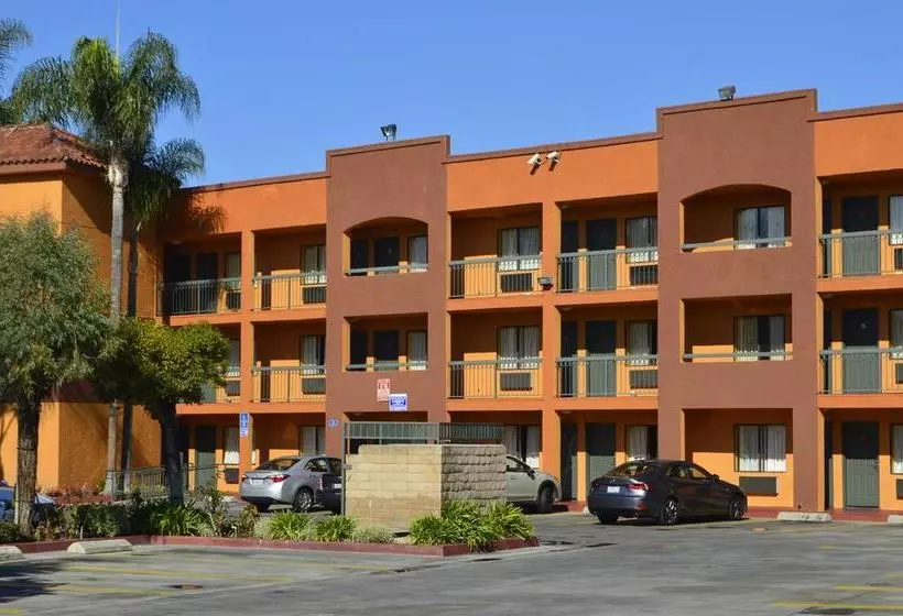 モーテル Travel Plaza Inn