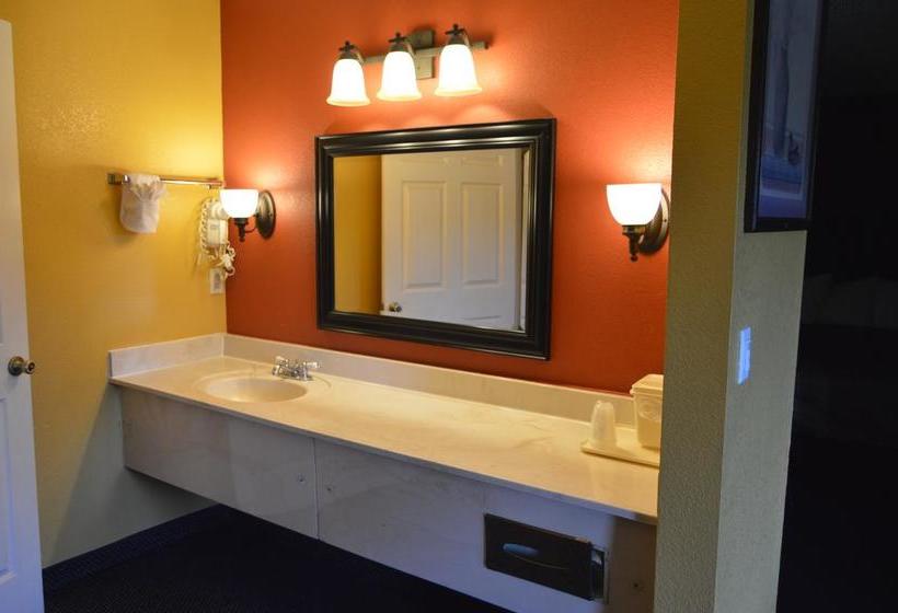 모텔 Travel Plaza Inn