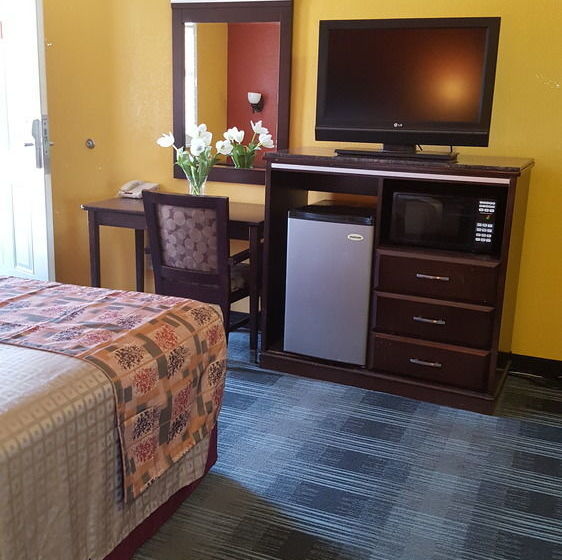 모텔 Travel Plaza Inn