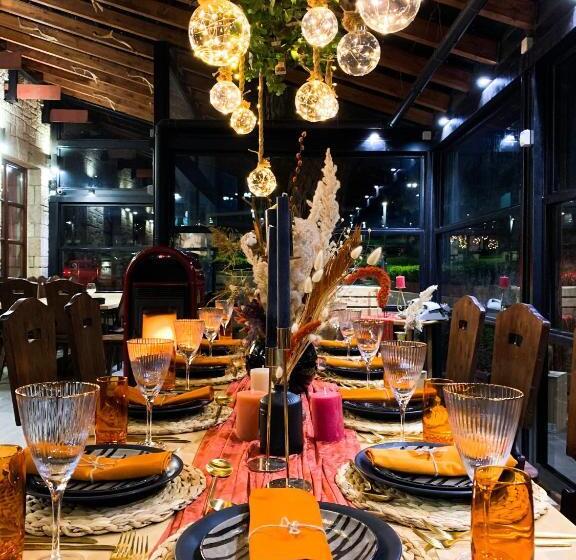 استراحتگاه Llogora Tourist Village