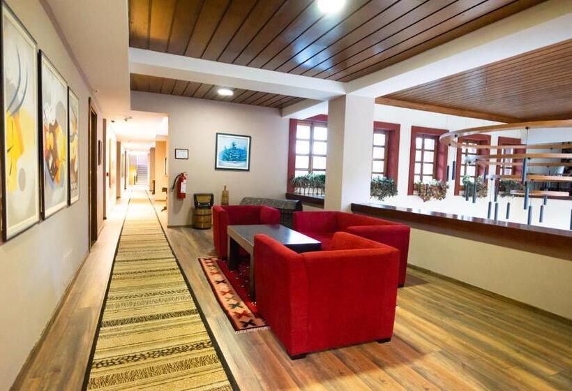 استراحتگاه Llogora Tourist Village