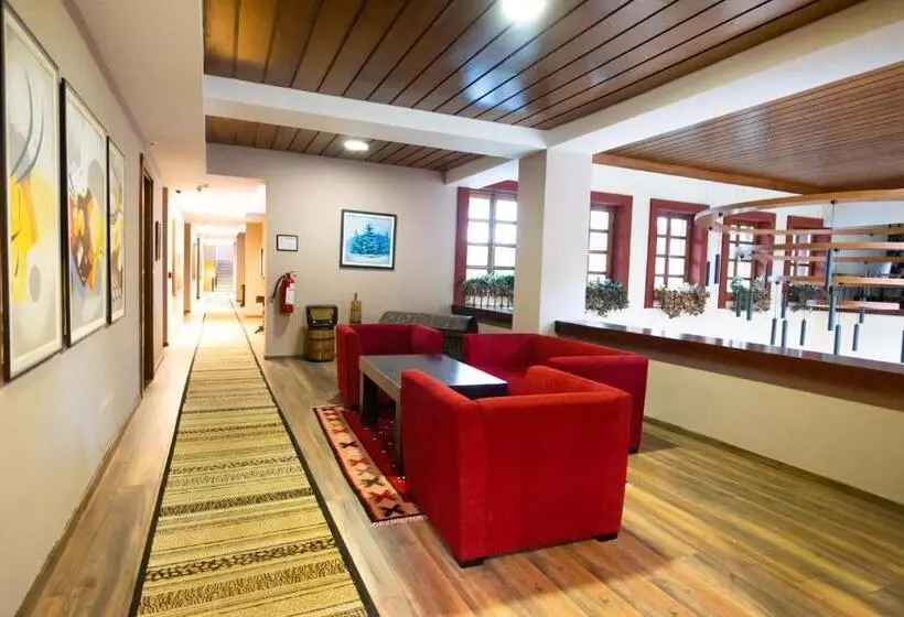 استراحتگاه Llogora Tourist Village