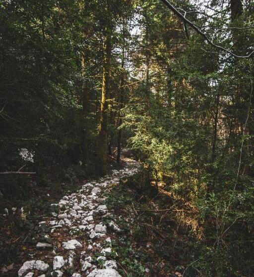 استراحتگاه Llogora Tourist Village