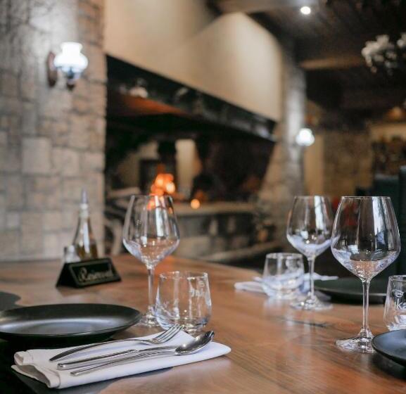 استراحتگاه Llogora Tourist Village