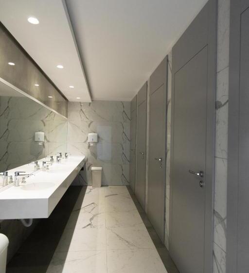 استراحتگاه Llogora Tourist Village