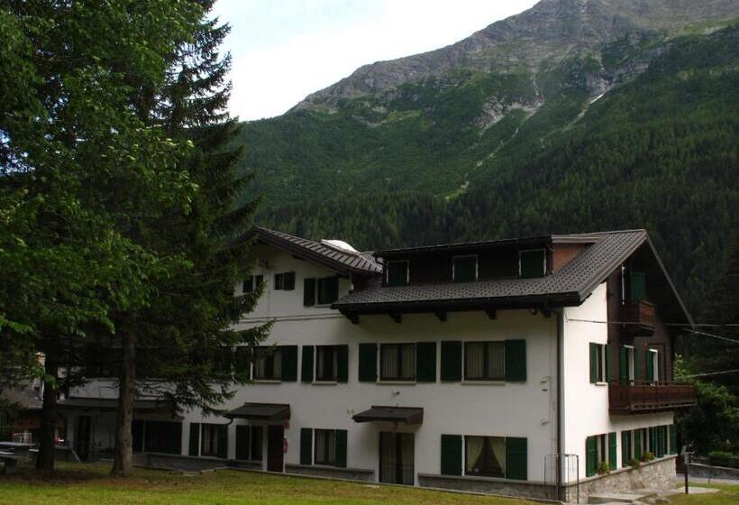 هتل Casa Alpina Don Guanella