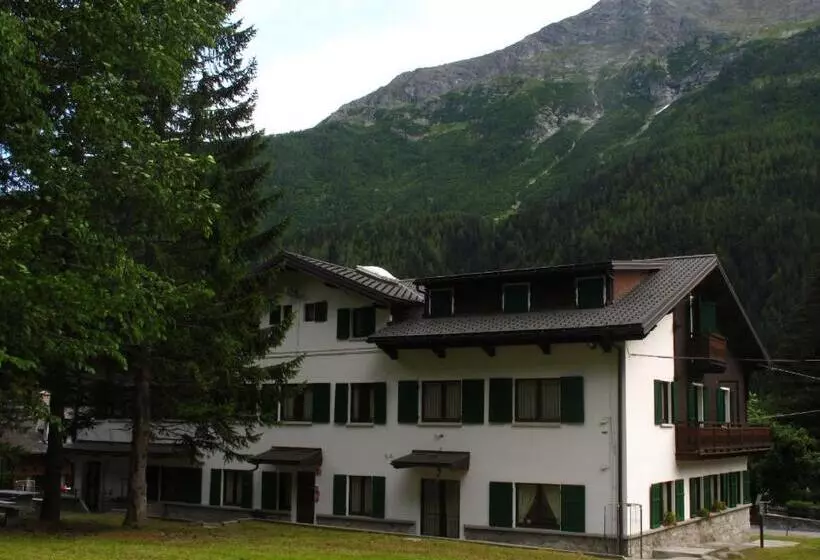 Hotelli Casa Alpina Don Guanella