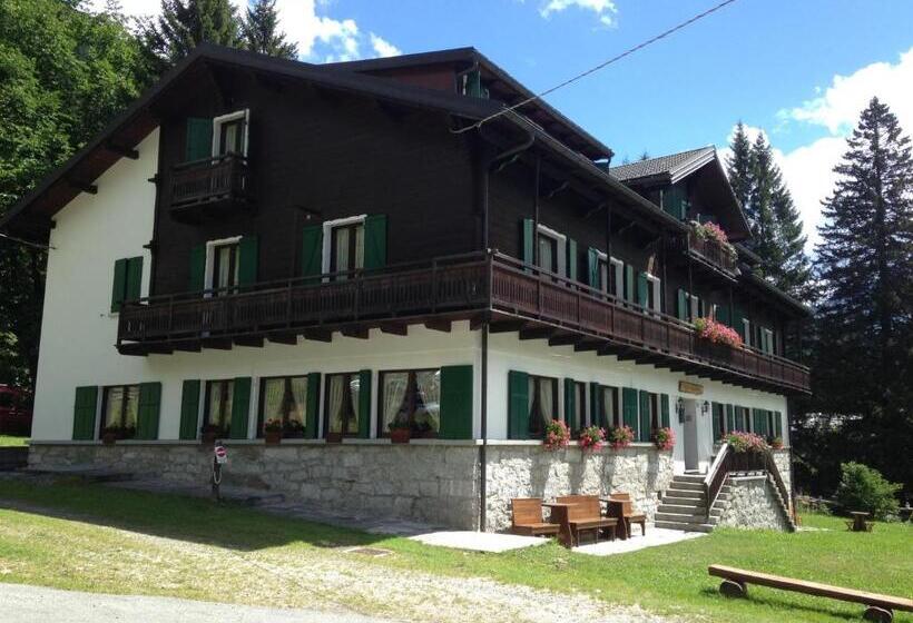هتل Casa Alpina Don Guanella
