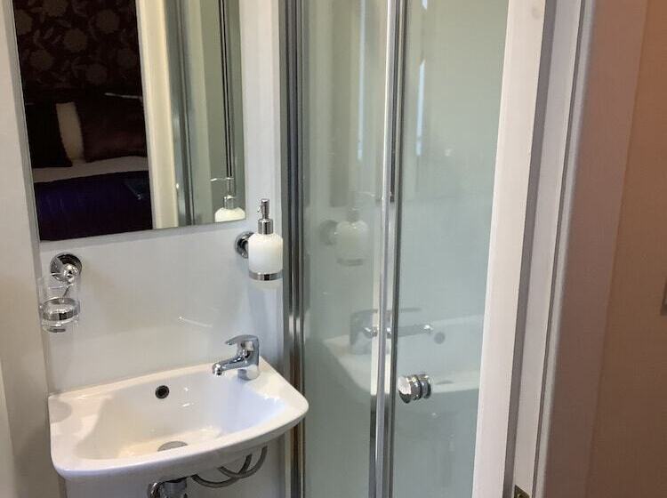 Hotelli Silverstrands Guest House