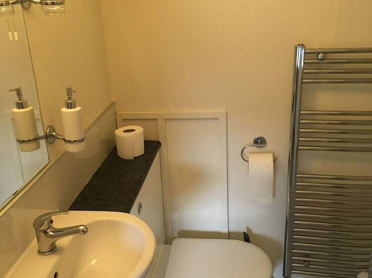 Hotelli Silverstrands Guest House