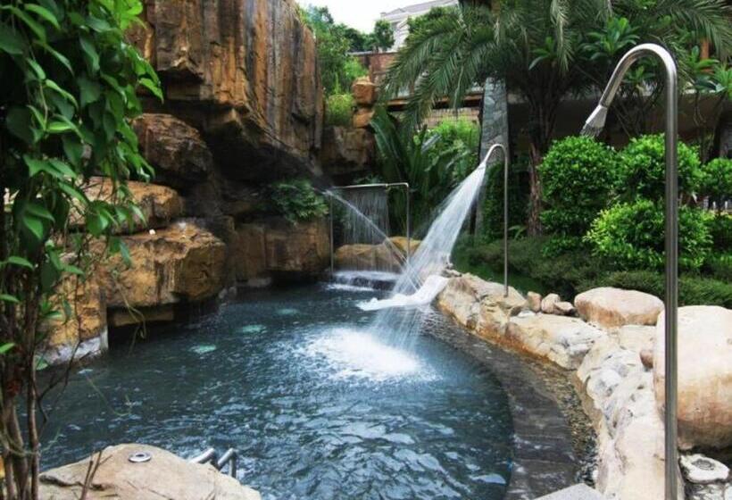 Hotel Fuzhou Chuanjie Hotspring And Golf Club