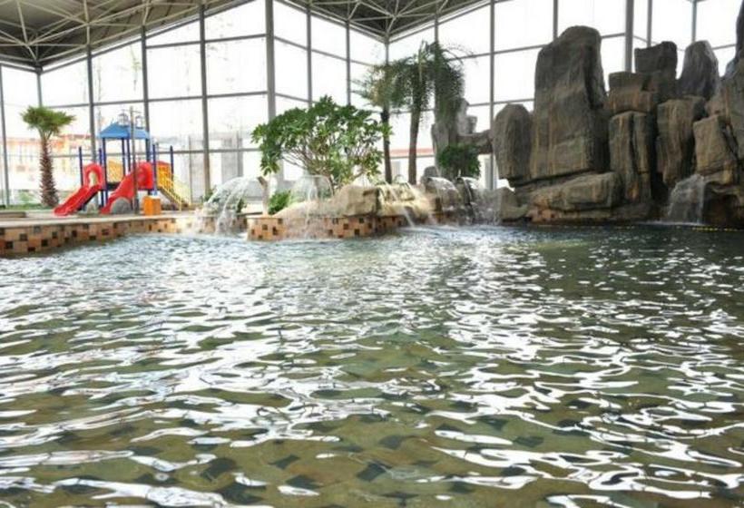 ホテル Tangpo Hot Spring Resorts