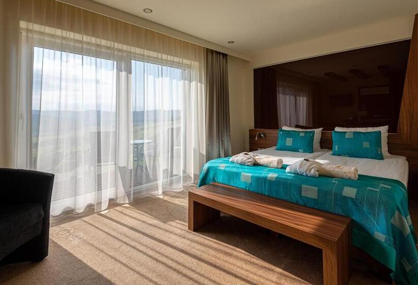 Castellum Hotel Hollókő