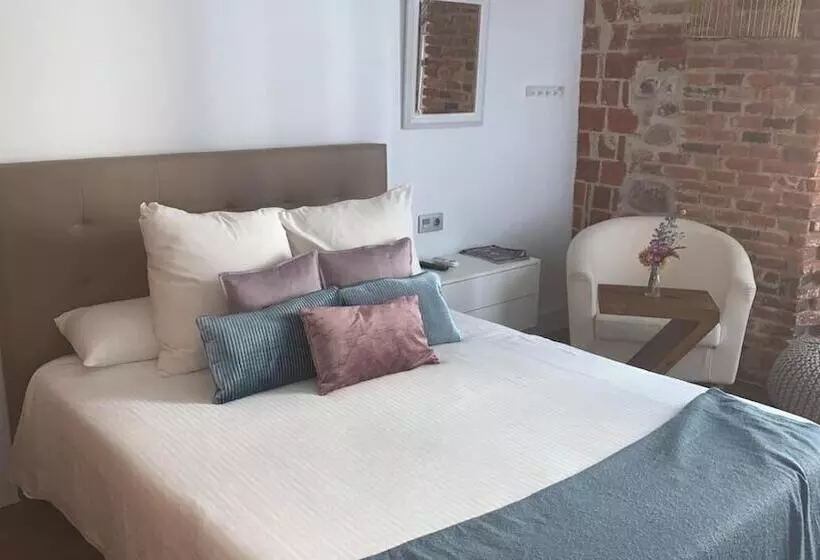 Hostal Albany Ancha