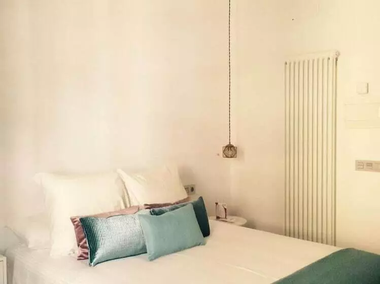 Hostal Albany Ancha