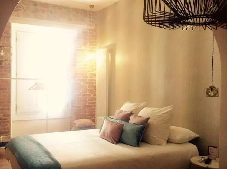 Hostal Albany Ancha