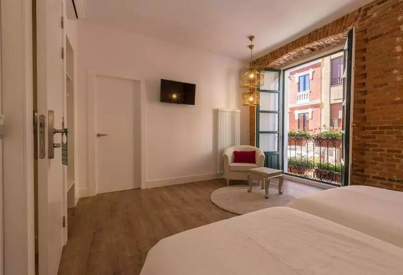 Hostal Albany Ancha