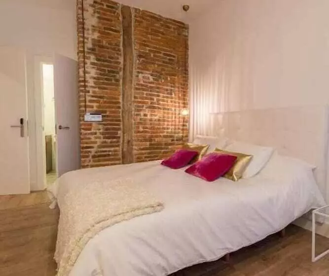Hostal Albany Ancha