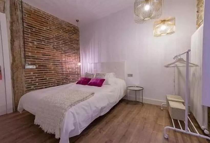 Hostal Albany Ancha