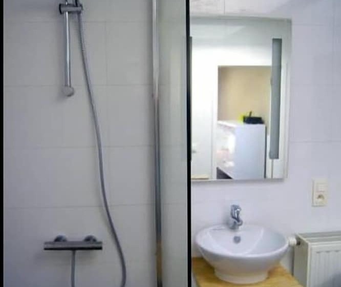 בית מלון כפרי All Inn