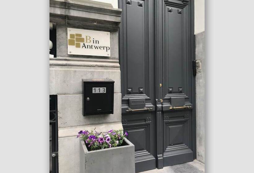 هتل B In Antwerp