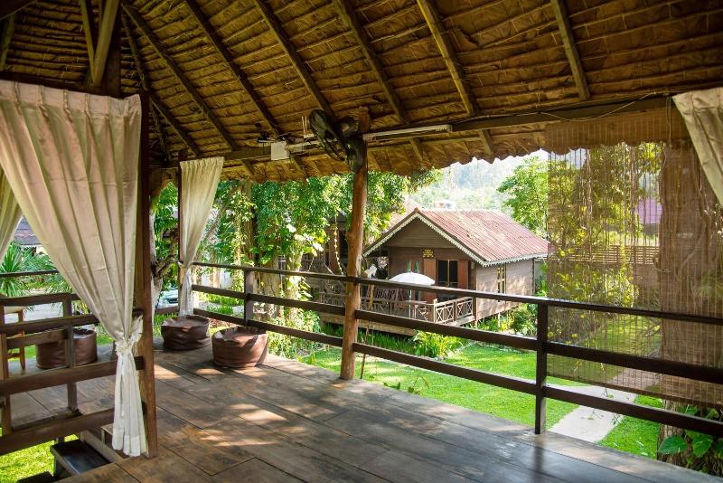 酒店 Banviewnam Camping & Resort