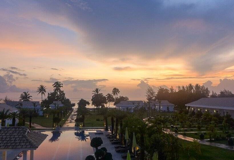 בית מלון כפרי Mango Beach Resort