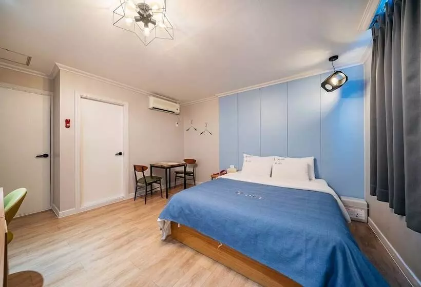 Hotel Ost