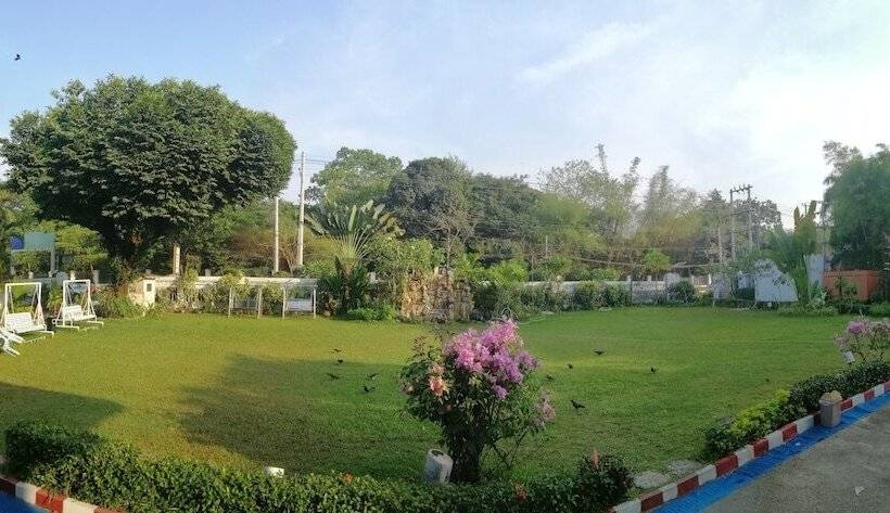 هتل Queen Shin Saw Pu