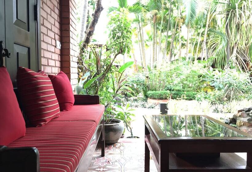 هتل Resort La Villa Loti