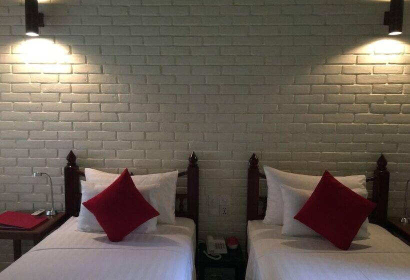 هتل Resort La Villa Loti