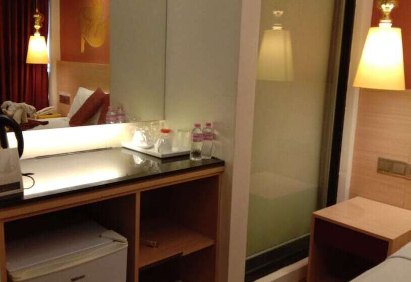 هتل Shwe Pyi San Yar