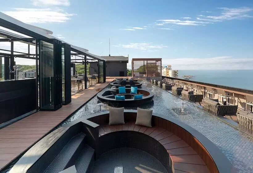 Hotel Two Y
