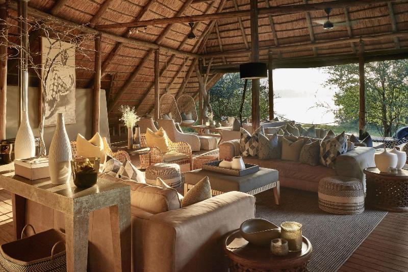 هتل Victoria Falls River Lodge