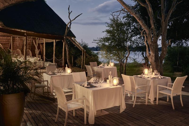 هتل Victoria Falls River Lodge