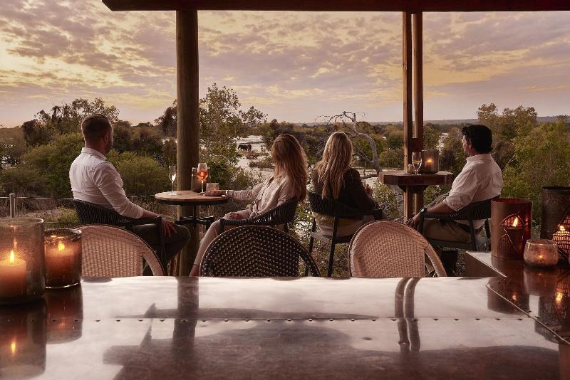 هتل Victoria Falls River Lodge