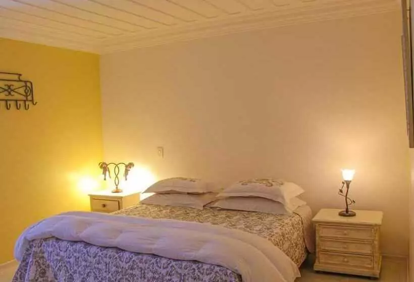 Hotelli Pousada Casa Gialla   Campos Do Jordão