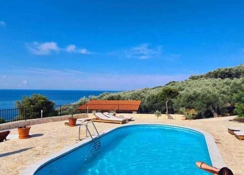 هتل روستایی Holiday Park Olive Tree