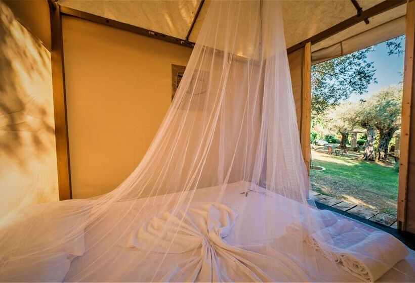 هتل روستایی Holiday Park Olive Tree