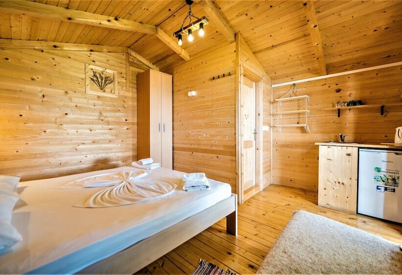 هتل روستایی Holiday Park Olive Tree