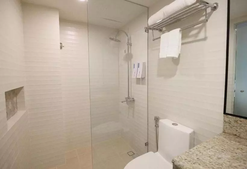 ホテル Surestay Plus By Best Western Cebu City