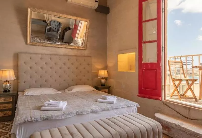 تختخواب و صبحانه Luciano Al Porto Boutique