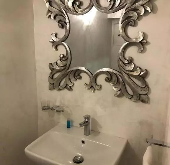 تختخواب و صبحانه Luciano Al Porto Boutique